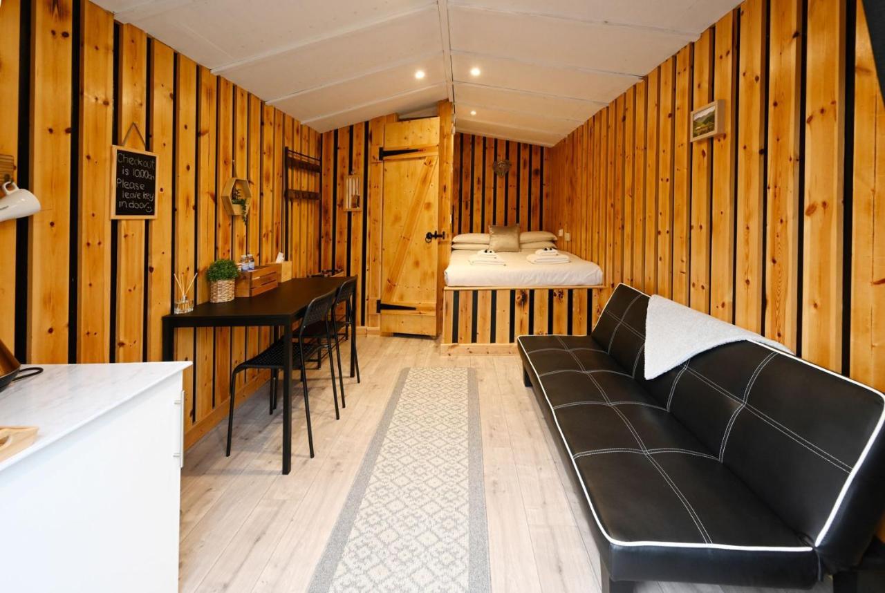 Woodshed Pod Villa Fort William Exterior photo